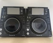 2x Pioneer DJ XDJ-1000 MK2
 - Image