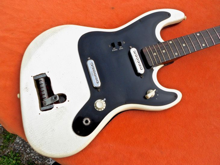HOFNER 164 vinyl vintage guitar for restauration - Bild2