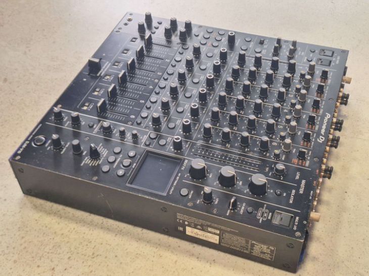 Pioneer DJ DJM-V10 - Imagen2