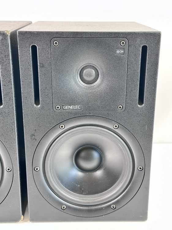 GENELEC 1030  AMPLIFIED  (2 unidades) - Imagen por defecto