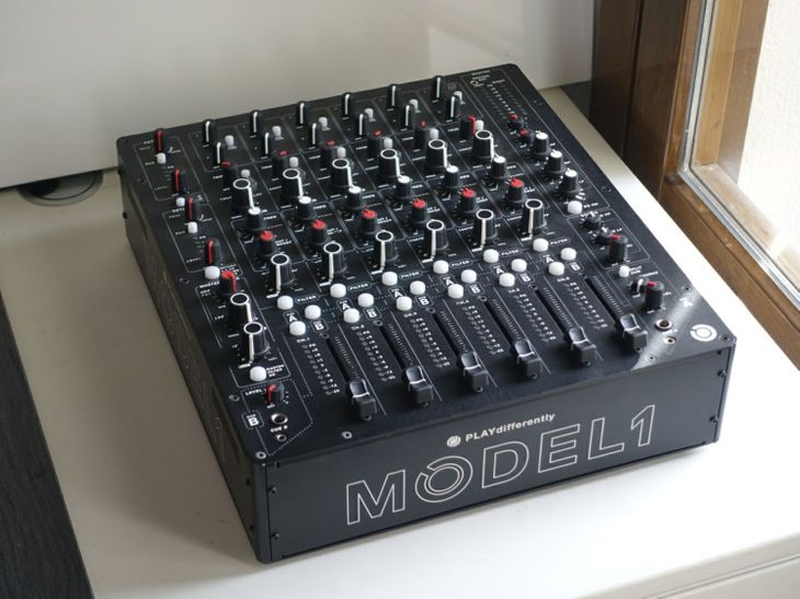 PLAYdifferently MODEL 1 - Imagen por defecto