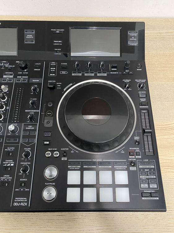 Pioneer DJ DDJ-RZX con decksaver - Imagen5