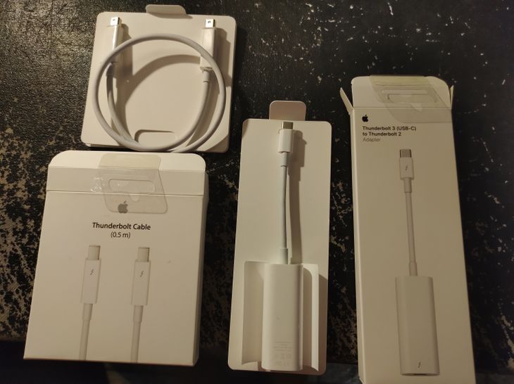 Cables Thunderbolt Apple - Imagen por defecto
