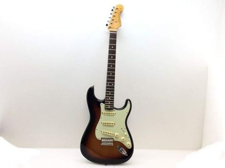 Fender Stratocaster - Imagen principal del anuncio