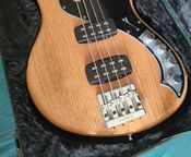 Fender American Dimension, 4 and 5 strings
 - Image