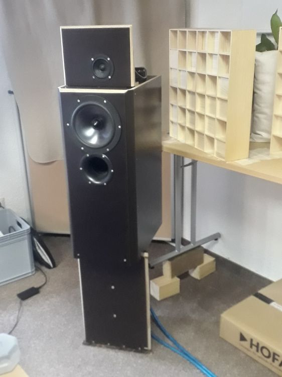 Made monitor loudspeakers - Imagen por defecto