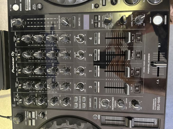 Pioneer DDJ 1000 - Imagen2