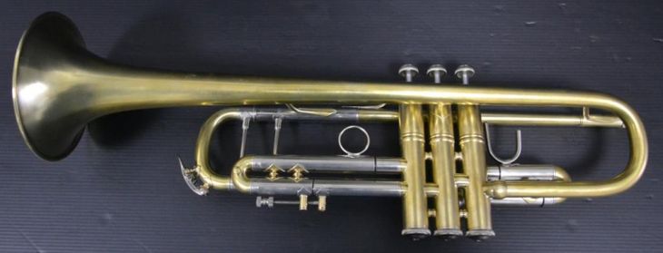 Trompeta Bach Stradivarius pabellón 37 RawBrass - Imagen2