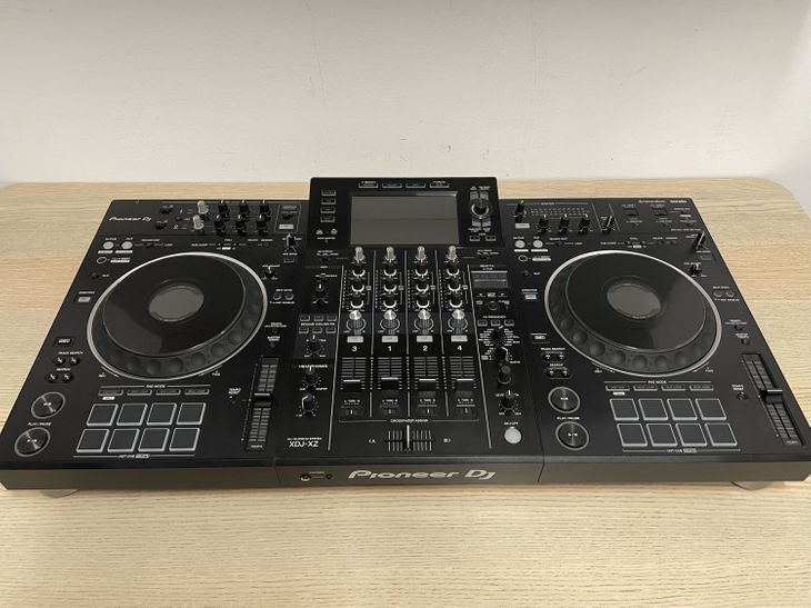 Pioneer DJ XDJ-XZ - Imagen por defecto