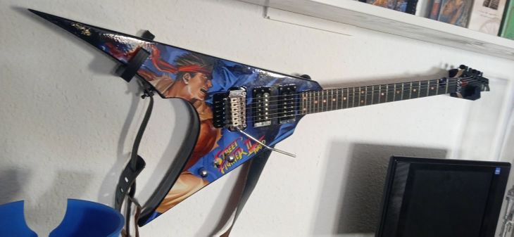 Guitarra eléctrica LRG modelo Street Fighter - Imagen por defecto