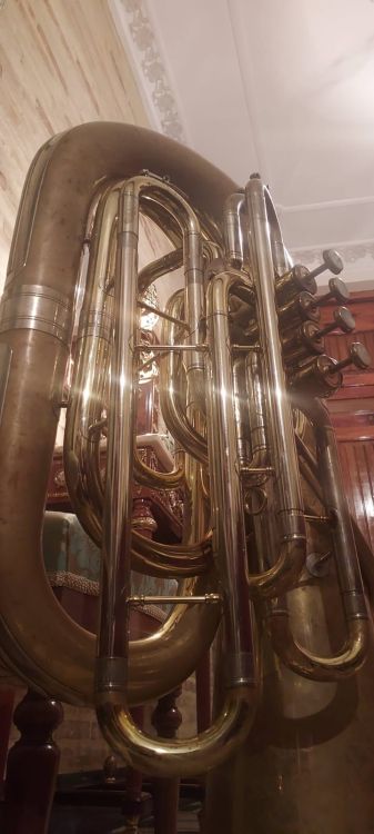 Tuba Meinl Weston 2145 Afinada en Do - Imagen por defecto