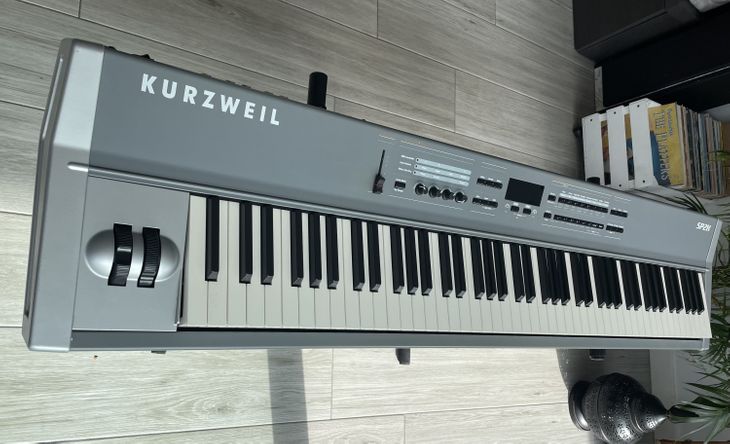 Piano de escenario Kurzweil sp2x - Imagen por defecto