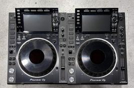 2x Pioneer DJ CDJ-2000NXS2 + Flightcases - Image