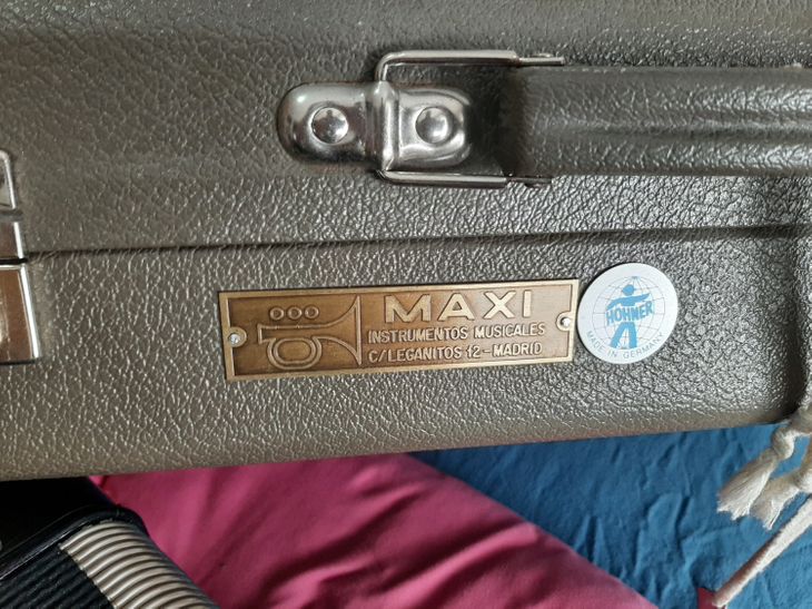 Acordeon alemana Hohneŕ modelo Verdi - Imagen por defecto