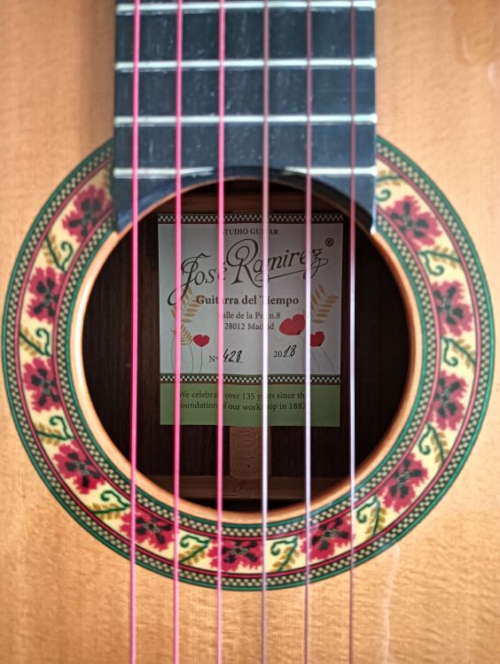 Vendo guitarra Ramírez Tiempo - Imagen por defecto