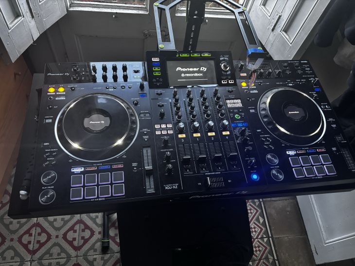 Pioneer XDJ-XZ - Bild2