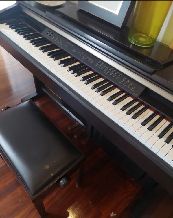 Piano yamaha deals clavinova clp 130