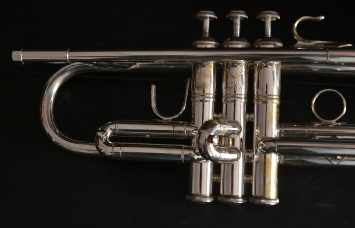 Trompeta Bach Stradivarius pabellón 43* Corp. - Imagen4