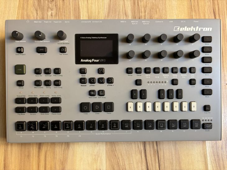 Elektron Analog Four MKII 4-Voice Tabletop Analog - Imagen por defecto