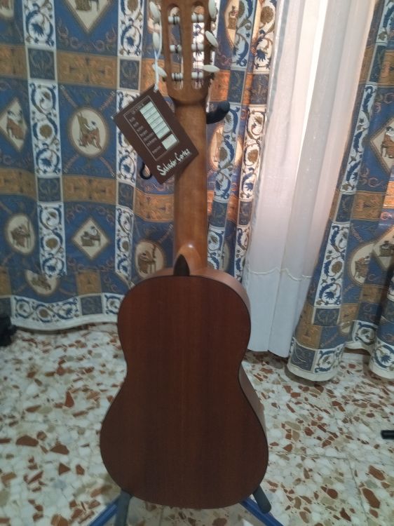 Guitarlele Salvador Cortez - Bild2