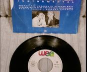 Single vinyle 7" Nick Kamen produit par Madonna
 - Image