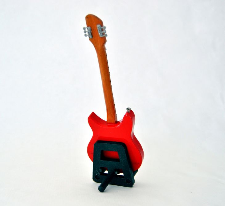 Guitarra Miniatura. Mod. Tom Petty. 15,8 cm - Immagine3