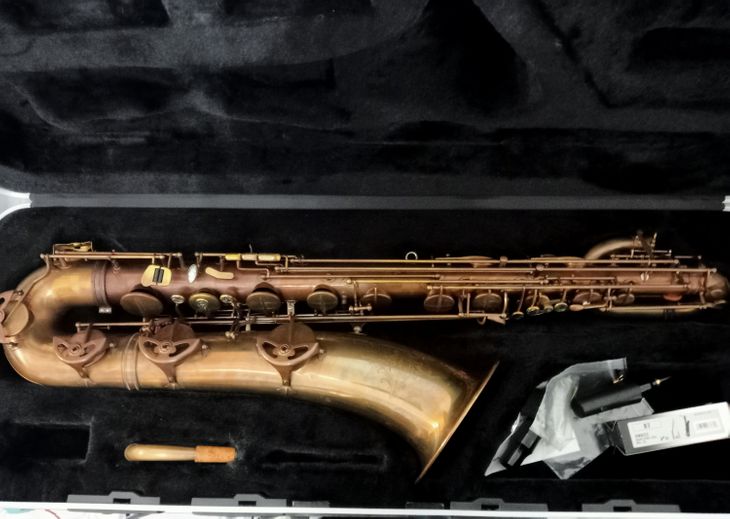 Vendo Saxofón Baritono Thomann LowJazz PB. - Imagen2